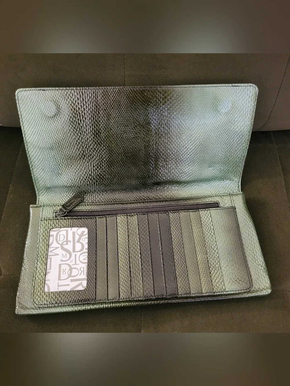 Iridescent Green And Black Snake-Texture Clutch Wallet